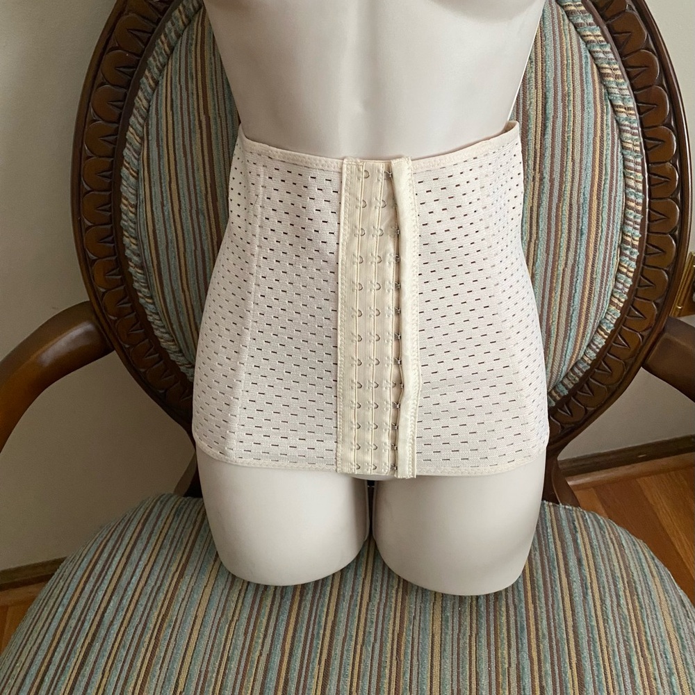High-Waist Beige Waist Cincher Corset size M